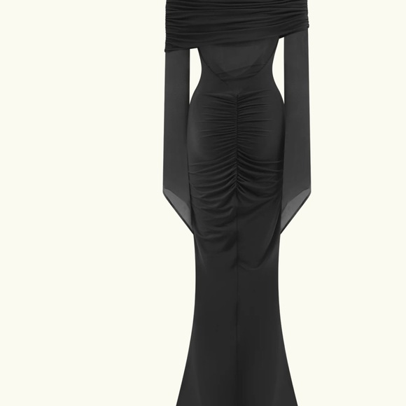 Meshki Black Long Sleeve Mesh-Inset Evening Dress - Picture 9 of 9